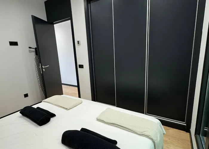 Oasis Pavia 15 Daire *