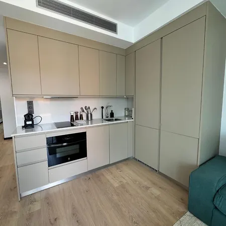 Oasis Pavia 15 *