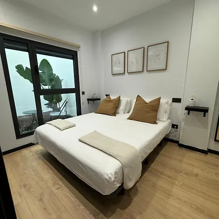 Oasis Pavia 15 דירה